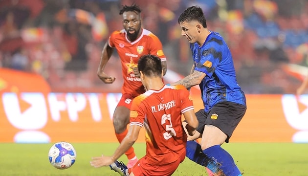 VAR định đoạt, Hà Tĩnh thắng HAGL 1-0 bằng penalty 88'