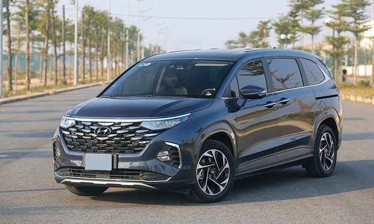 Hyundai Custin 1.5T-GDi/2.0T-GDi: Giá lăn bánh, trang bị