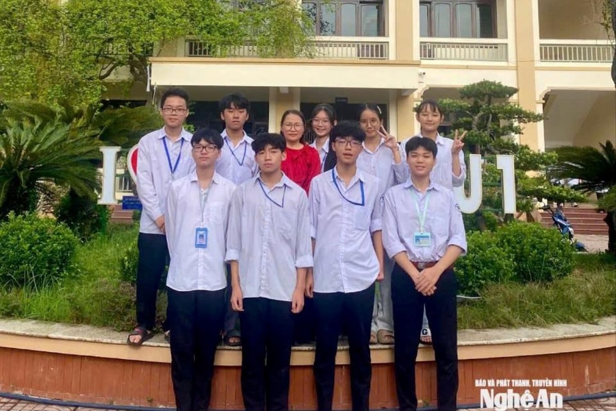 Đường đến "quán quân" Kỳ thi học sinh giỏi tỉnh của cô và trò Trường Quỳnh Lưu 1