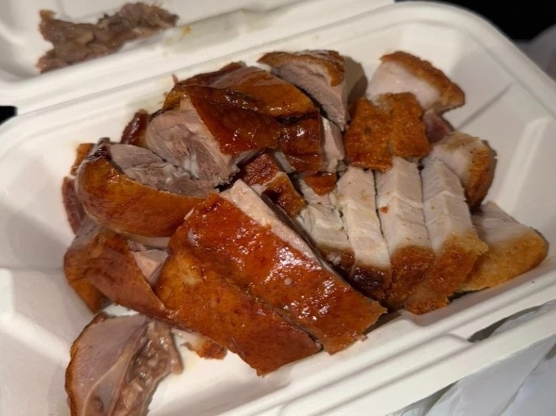 Haaland ghé Pho Cue Vietnamese Kitchen, dùng vịt quay