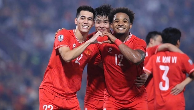 HLV Kim Sang-sik cải tổ, tuyển Việt Nam chờ nhân tố mới