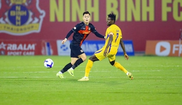 Ninh Bình mất bộ đôi tiền vệ ở trận gặp Công an TP.HCM