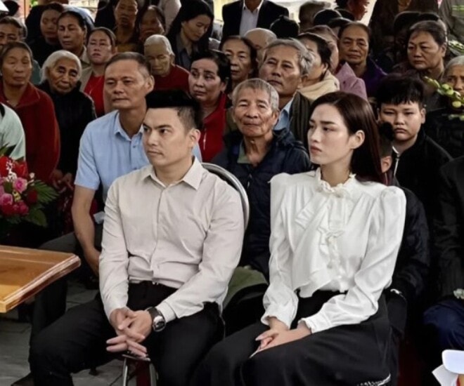 Đỗ Thị Hà giản dị cùng chồng và bố chồng trong sự kiện mới