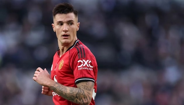 Sesko bị chê 'chưa sẵn sàng' trận Man Utd hòa 2-2 Tottenham