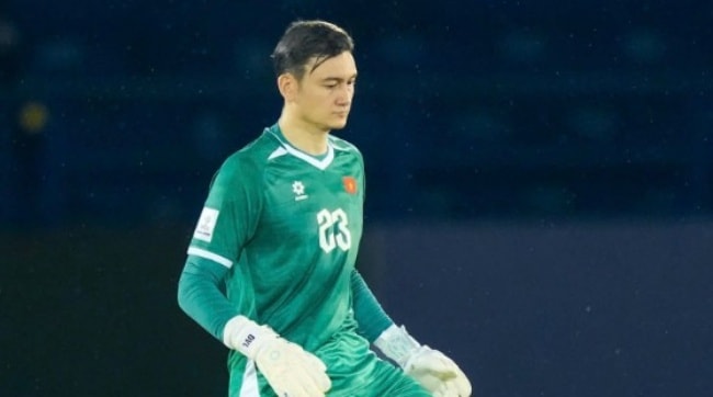 Tuyển Việt Nam xoay tua thủ môn: Văn Lâm hay Đình Triệu?