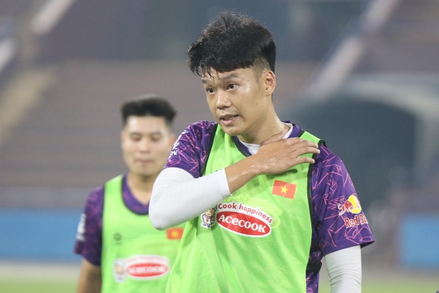 Tuyển Việt Nam làm mới hàng thủ, chờ thử nghiệm trước Lào