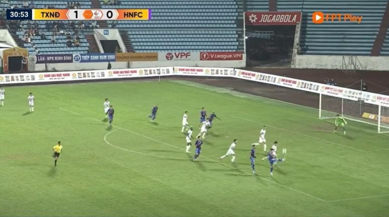 Nam Định 1-1 Hà Nội: siêu phẩm Xuân Mạnh, Xuân Son lặng người