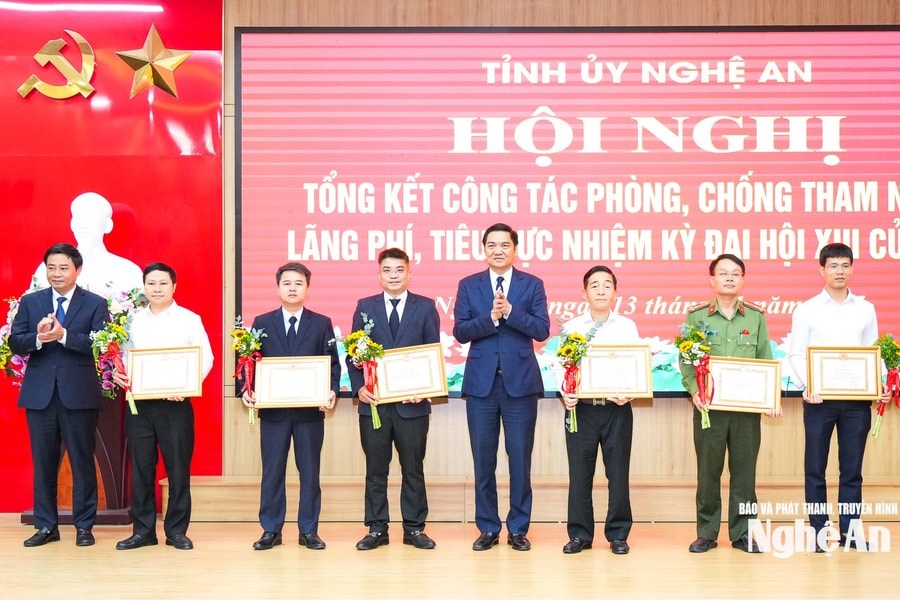 Nghệ An tổ chức Hội nghị tổng kết công tác phòng, chống tham nhũng, lãng phí, tiêu cực