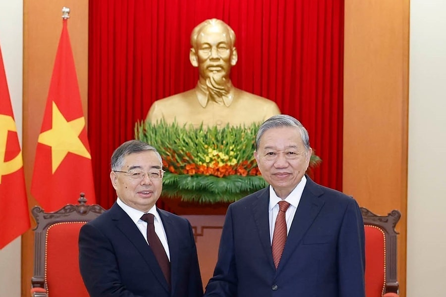 Tổng Bí thư: Việt Nam luôn coi trọng, ưu tiên hàng đầu phát triển quan hệ với Trung Quốc