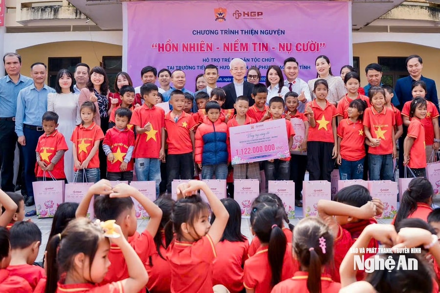 Lan tỏa yêu thương qua chương trình "Hồn nhiên - Niềm tin - Nụ cười" tại Trường Tiểu học Hương Liên, Hà Tĩnh