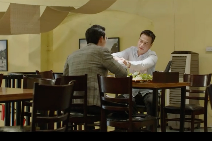 Lằn ranh tập 10: Vòng vây siết chặt, Viên tẩu thoát ngoạn mục