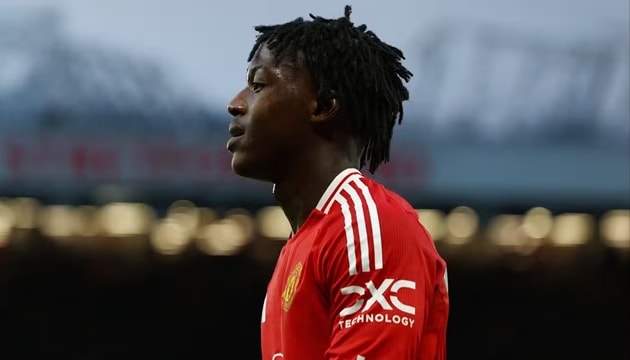 Man Utd chi 100 triệu bảng hay trao cơ hội cho Mainoo