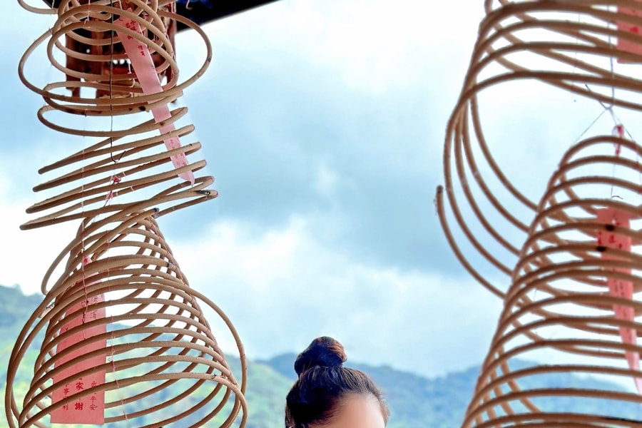 Diễn viên Dương Cẩm Lynh báo tin buồn, cha qua đời