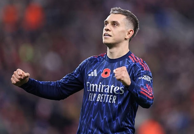 Trossard thăng hoa, Arsenal đứng trước bài toán dài hạn