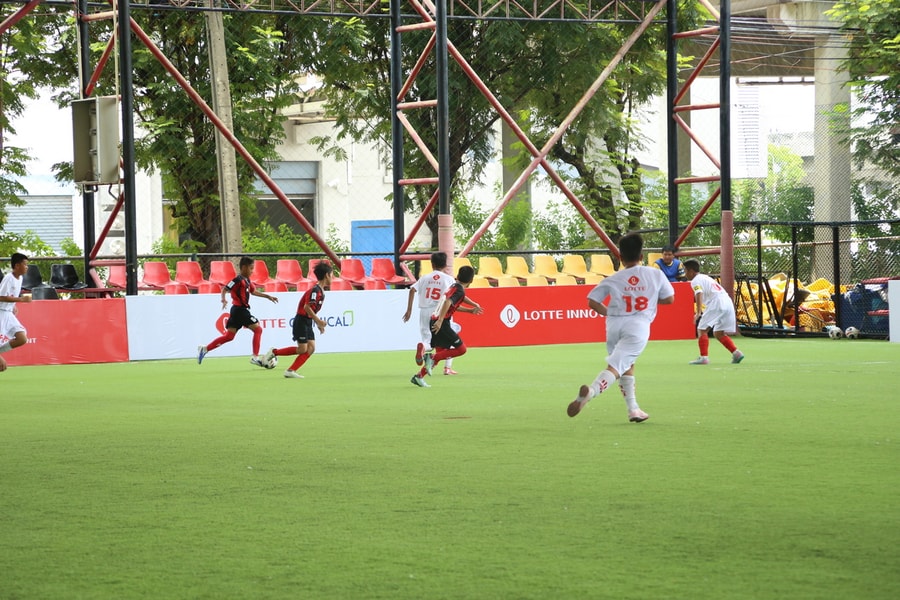 Cầu thủ nhí 2025 thắng áp đảo 6-1 trước đội trẻ Thái Lan