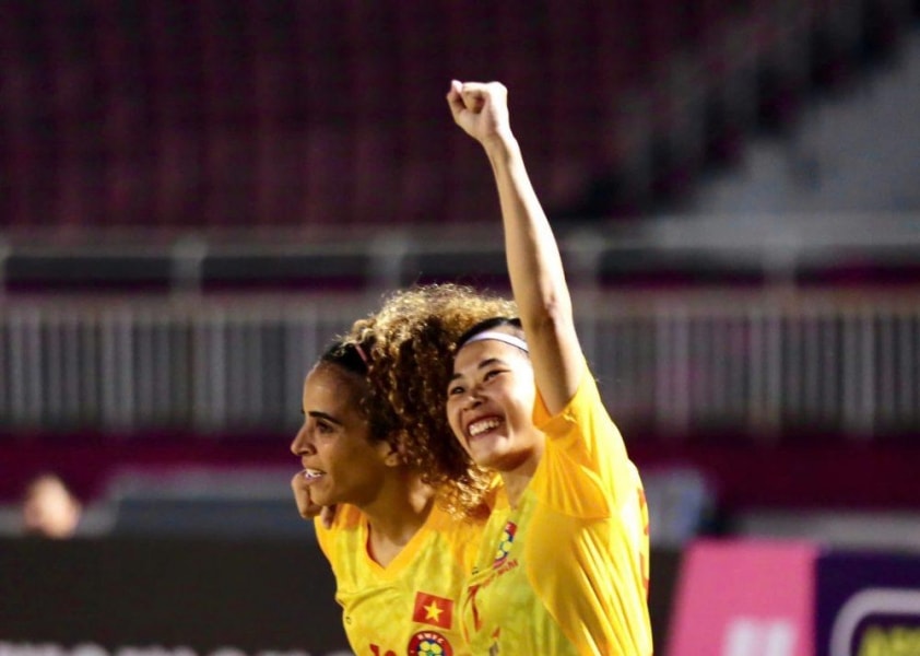 HLV TP.HCM I ca ngợi Lion City, vào tứ kết sớm