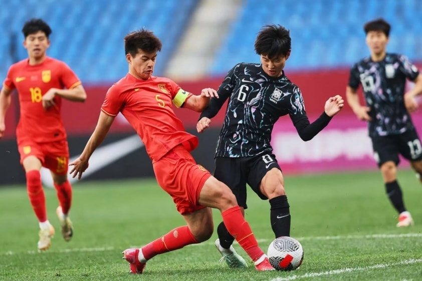 U22 Hàn Quốc thua 0-2 Trung Quốc, U22 Việt Nam lợi thế