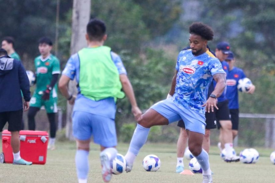 18/11: Xuân Son chưa chắc đá chính, Hà Nội giữ Văn Tùng