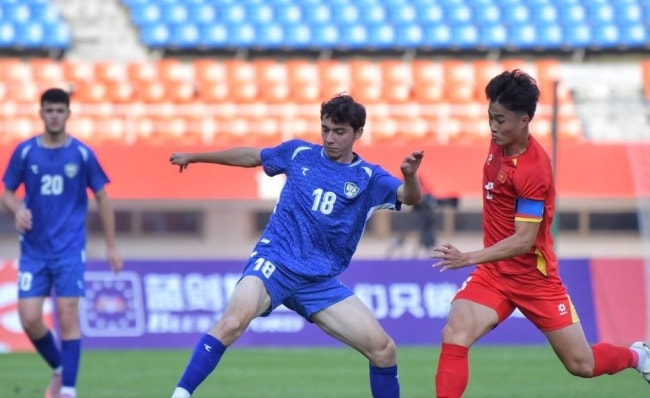 Văn Trường chấn thương, U22 Việt Nam lo SEA Games 33