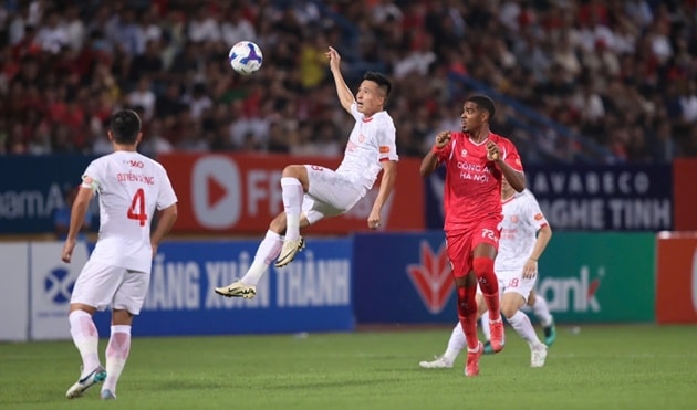 Thể Công Viettel đề nghị trọng tài ngoại trận gặp CAHN