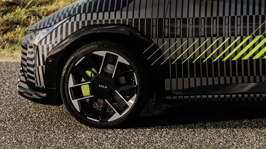 Kia EV4 GT: AWD hai mô-tơ, mâm 20 inch, dự kiến 400 mã lực