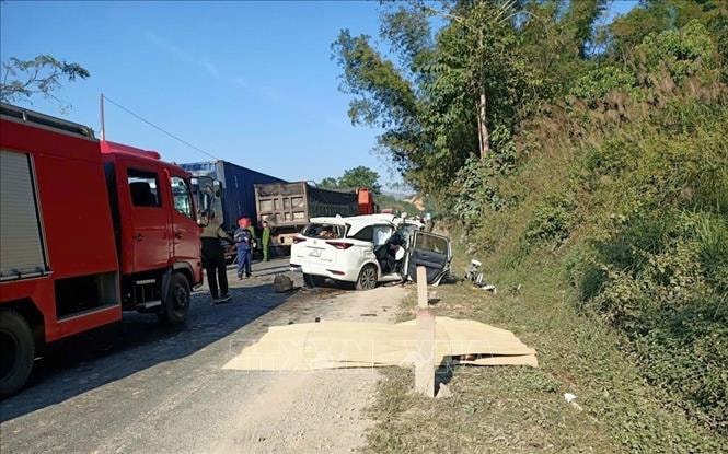 Khởi tố vụ án, tạm giữ lái xe gây tai nạn làm 4 người tử vong