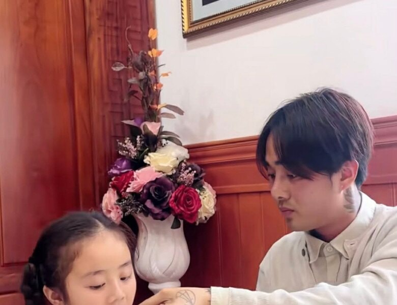 Đạt G tổ chức sinh nhật cho hai con riêng của Cindy Lư