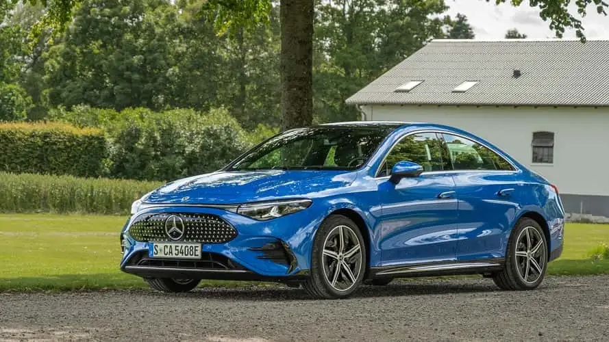 Mercedes-Benz CLA-Class 250+ và 350 4Matic: giá cạnh tranh
