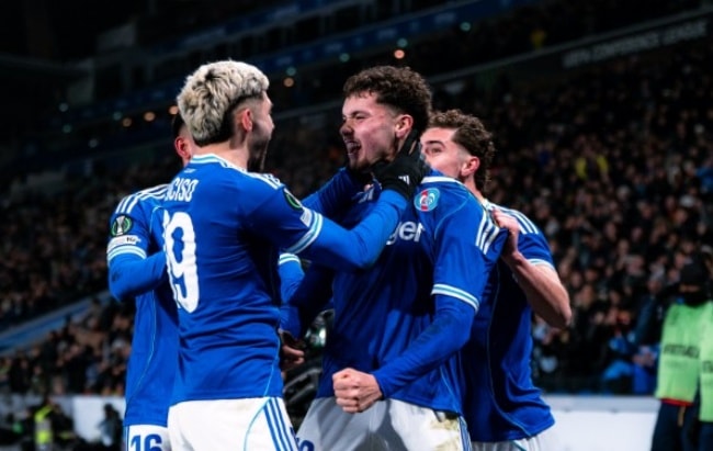 Strasbourg lội ngược dòng 2-1 trước Crystal Palace