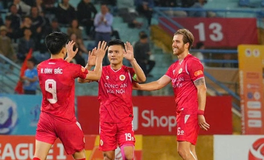 Chiến thắng của Công an Hà Nội trước đại diện Trung Quốc ở AFC Champions League; Neymar mạo hiểm sự nghiệp