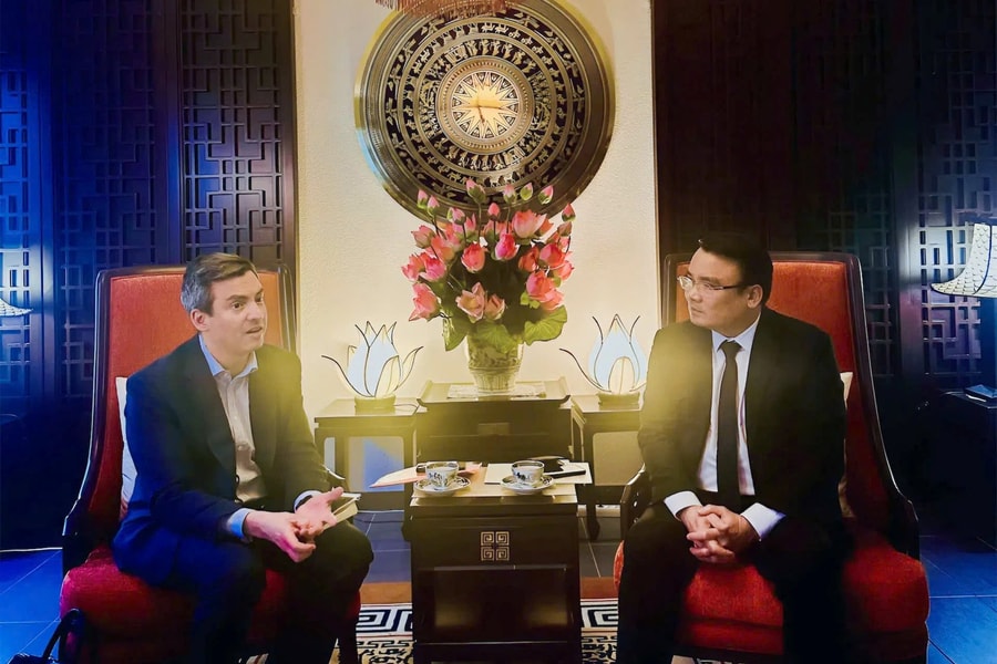 Lãnh đạo tỉnh Nghệ An làm việc với các đối tác Thuỵ Sĩ về hợp tác chống biến đổi khí hậu và phát triển bền vững