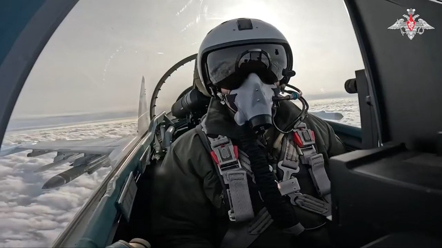 Su-35S buộc F-16 và Mirage 2000 hoạt động xa tiền tuyến