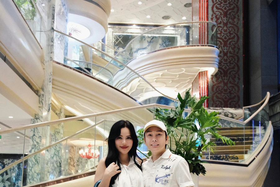 NSƯT Vũ Luân: Làm cha tuổi 53, sống viên mãn tại biệt thự 200 tỷ