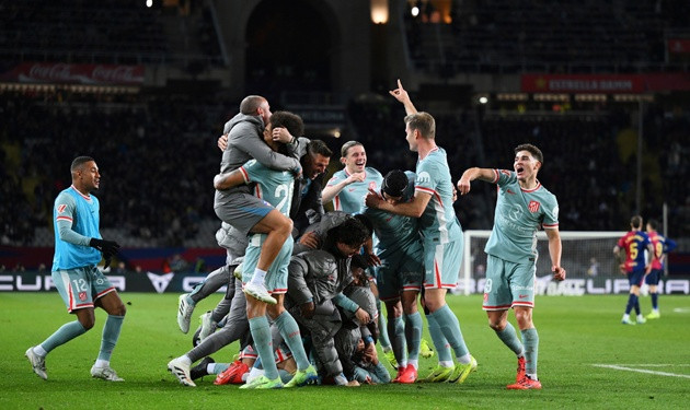 Atletico thách thức lời nguyền Camp Nou, mơ chiếm đỉnh