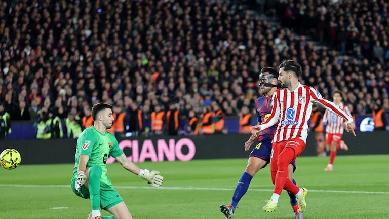Barcelona ngược dòng 3-1 trước Atletico tại Camp Nou
