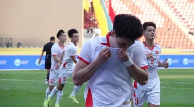 U22 Việt Nam 2-1 U22 Lào: Đình Bắc là 'của hiếm'