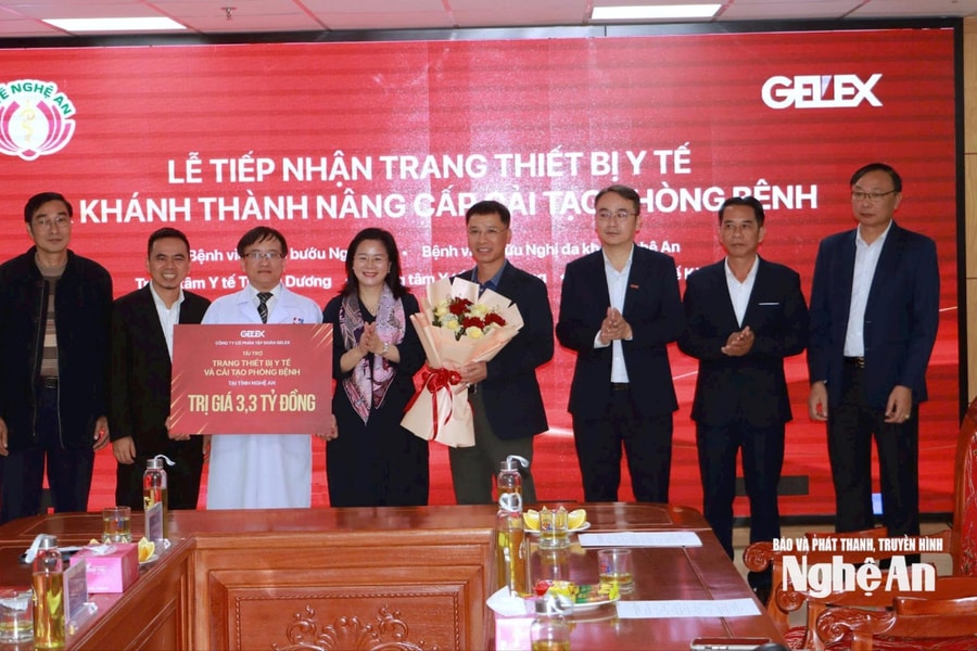 Bệnh viện Ung bướu Nghệ An tiếp nhận gói tài trợ thiết bị y tế trị giá hơn 1,5 tỷ đồng