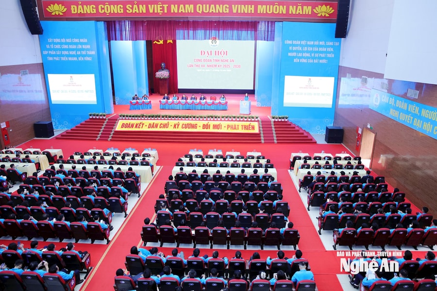 Ngày làm việc thứ nhất, Đại hội Công đoàn tỉnh Nghệ An lần thứ XX, nhiệm kỳ 2025-2030
