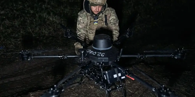 UAV Vampire và FPV Ukraine vô hiệu hóa xe tăng Nga trong hầm