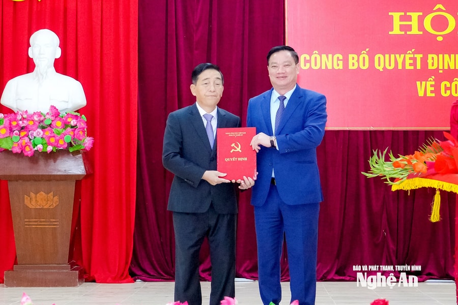 Chánh Thanh tra tỉnh Nghệ An giữ chức Bí thư Đảng uỷ xã Mường Xén