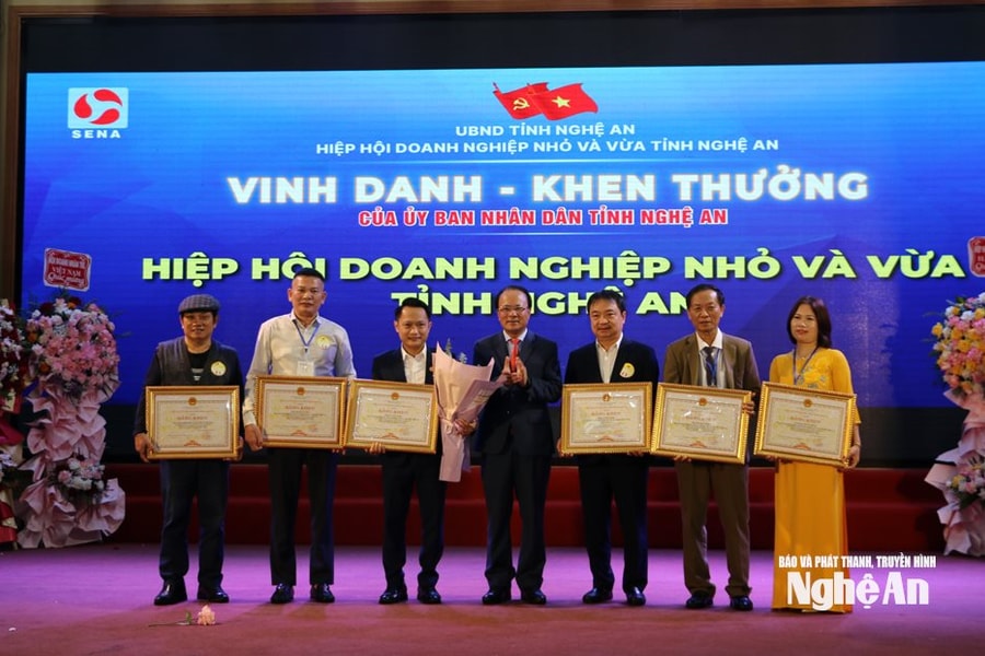 Kỷ niệm 20 năm thành lập Hội doanh nghiệp nhỏ và vừa tỉnh Nghệ An
