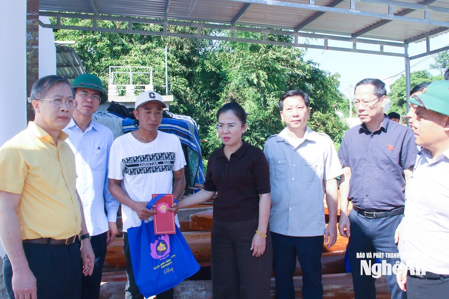 Xóa nhà dột nát, tạm bợ - quyết tâm chính trị và mạch nguồn nghĩa tình ở Nghệ An