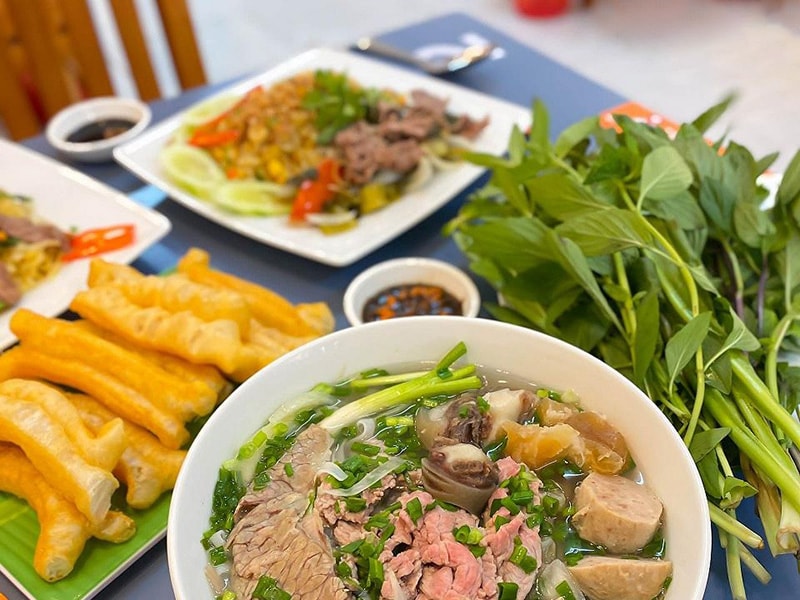 Hà Nội: 22 địa chỉ ăn sáng từ 3h sáng đến trưa
