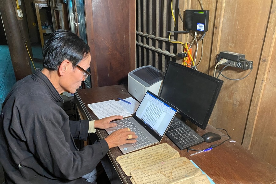 Bảo tồn chữ Lai Tay và khát vọng của nghệ nhân già