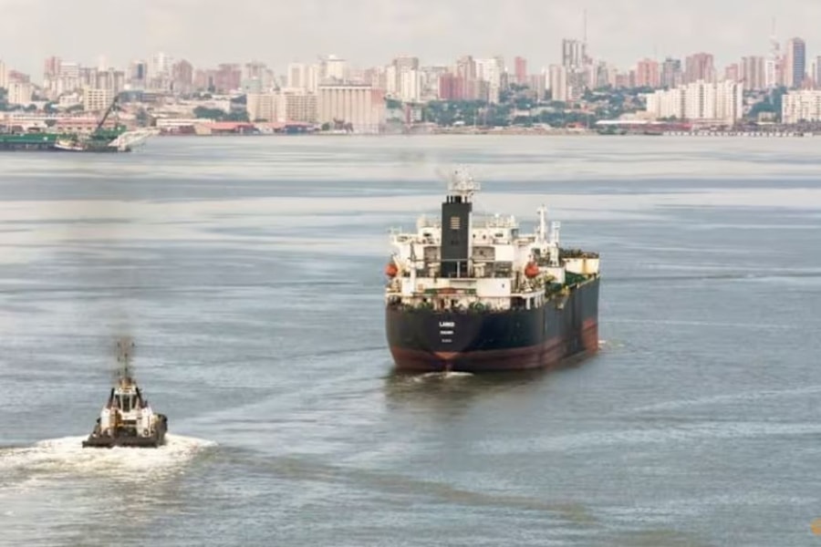 Tổng thống Mỹ ra lệnh phong tỏa các tàu chở dầu bị trừng phạt khi đến và rời Venezuela