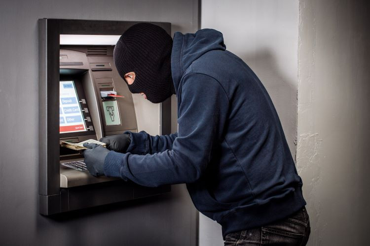 Người dùng Android đối mặt chiêu lừa mới: Tin tặc có thể rút tiền tại ATM mà không cần thẻ