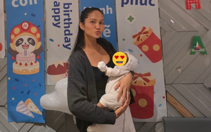 H'Hen Niê nhận góp ý về an toàn khi bài trí nôi cho con gái