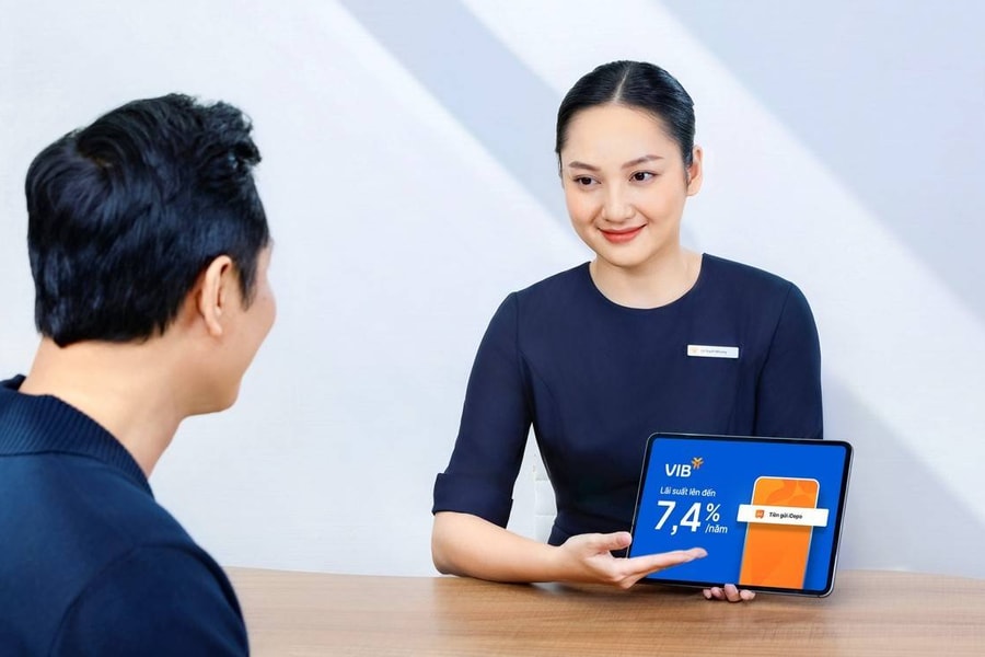 Tiền thưởng cuối năm: Lựa chọn lãi suất 7,4% và giữ thanh khoản