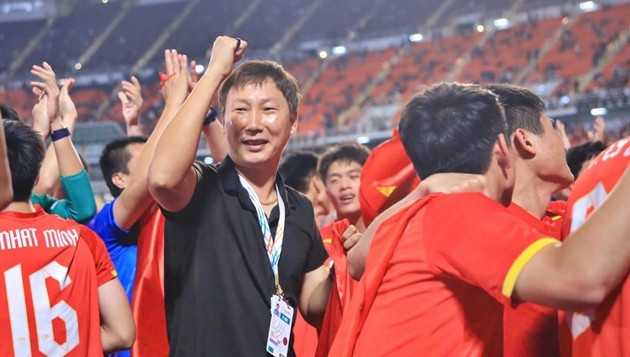 Việt Nam ngược dòng 3-2 Thái Lan: Dấu ấn thiên tài Kim Sang-sik