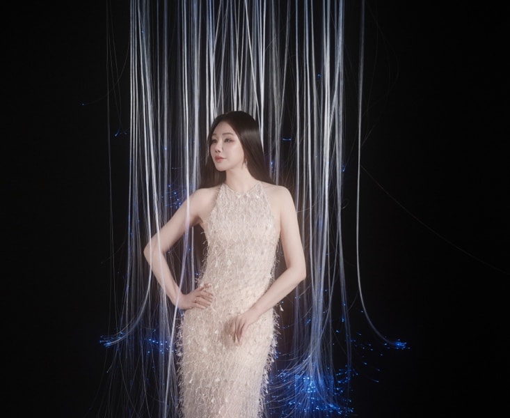 Hồ Quỳnh Hương ra mắt album 'Khi em hát' sau 11 năm vắng bóng